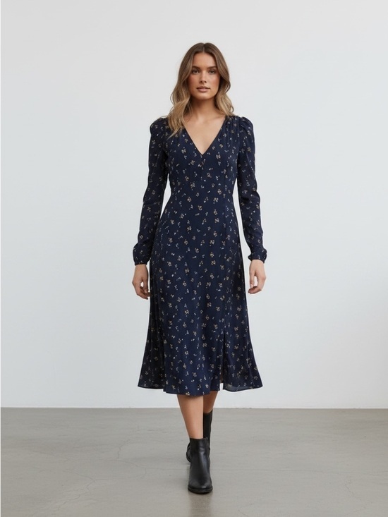 Dresses & Skirts - Navy blue floral print dress